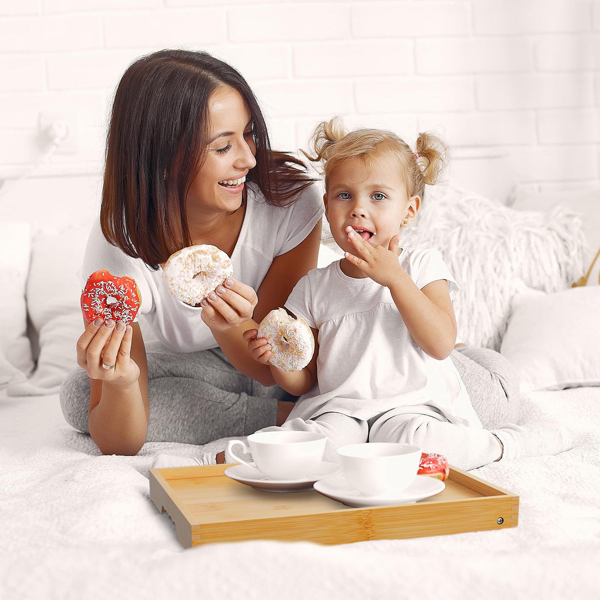 Youpehom bamboo breakfast-in-bed tray shows natural texture for stylish meals.