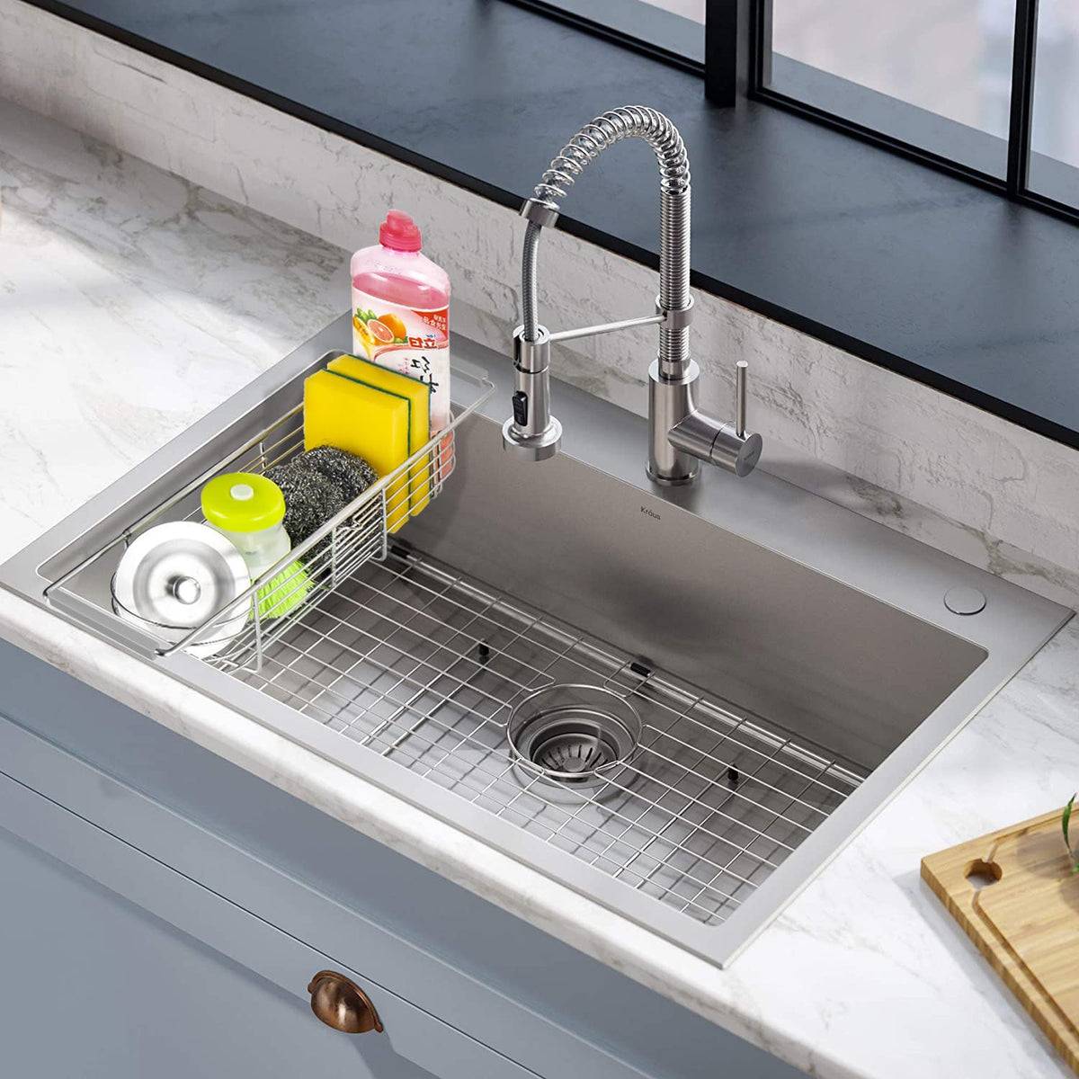 YQh soap and detergent shelf keeps countertops dry and organized