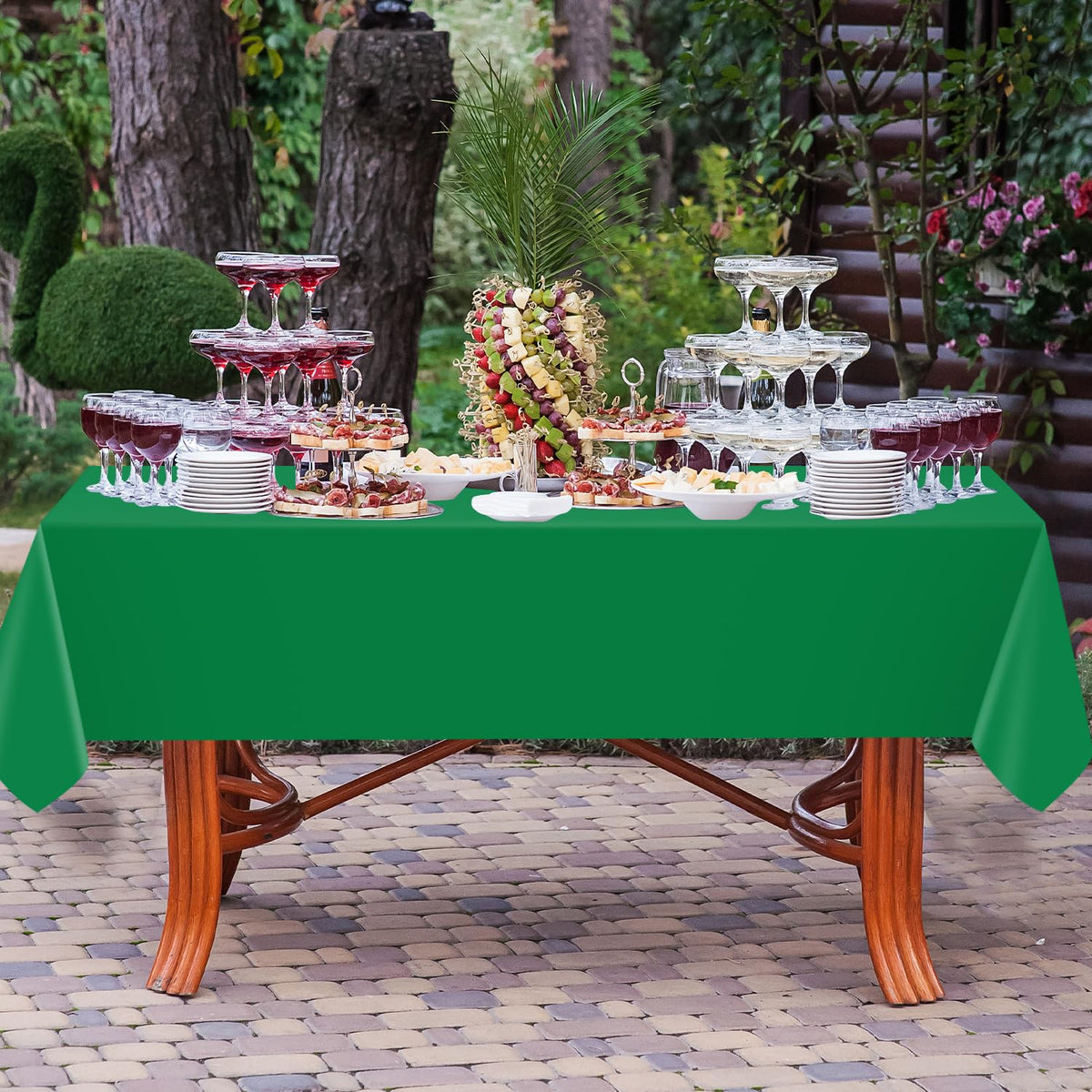 YSYJ Green tablecloth for party setups, easy to deploy.