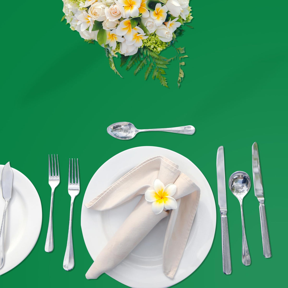 Casual dining scene with YSYJ tablecloth ready for use and cleanup.