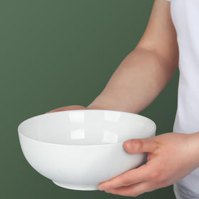 Yuanlity 60oz large soup bowl, easy-clean gloss finish, stain resistance.