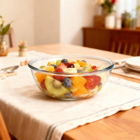 Yuixoseu microwave-safe mixing bowl suitable for reheating and serving.