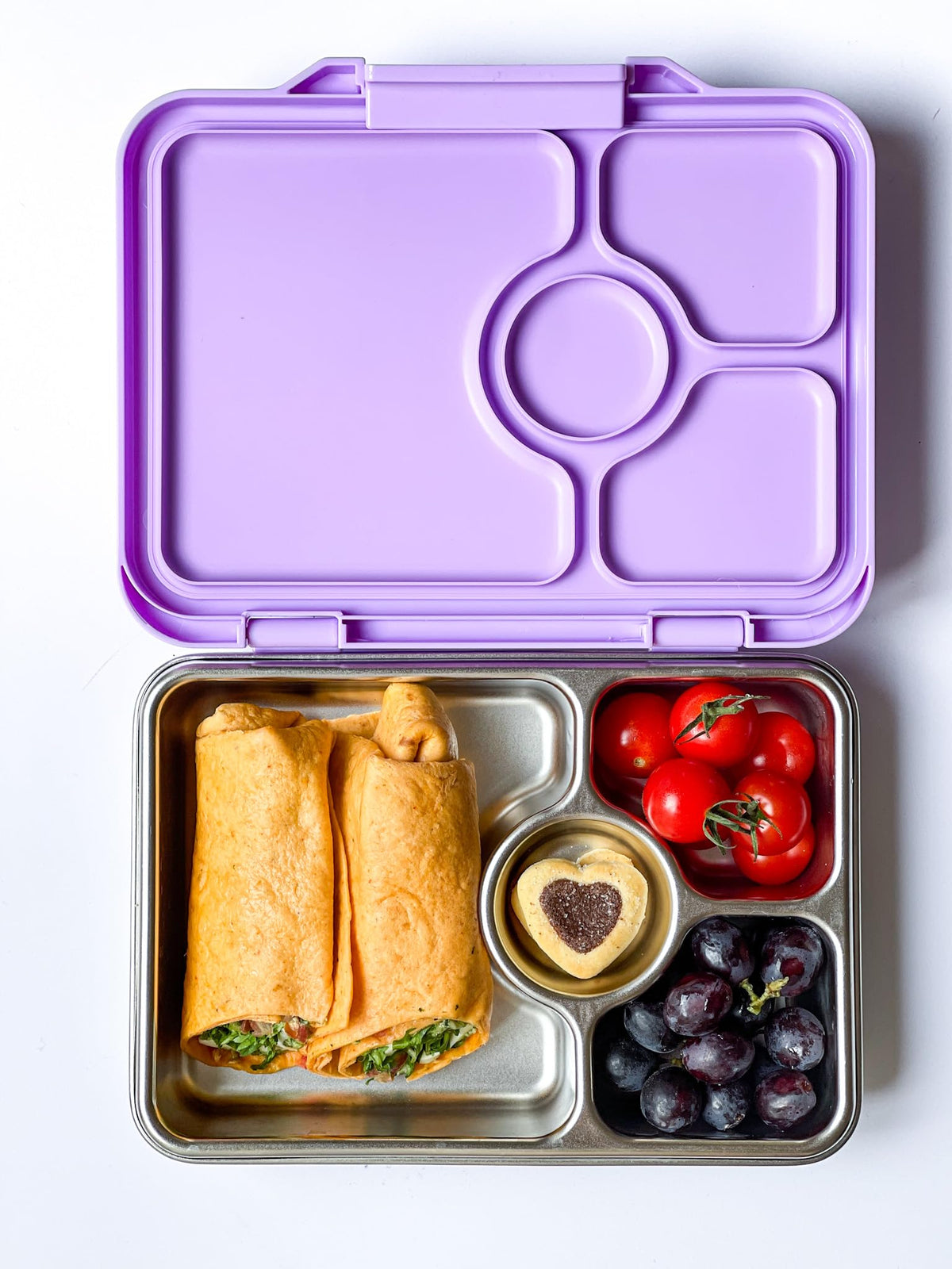 Yumbox Prêt large sandwich compartment fits wraps, salads, and more