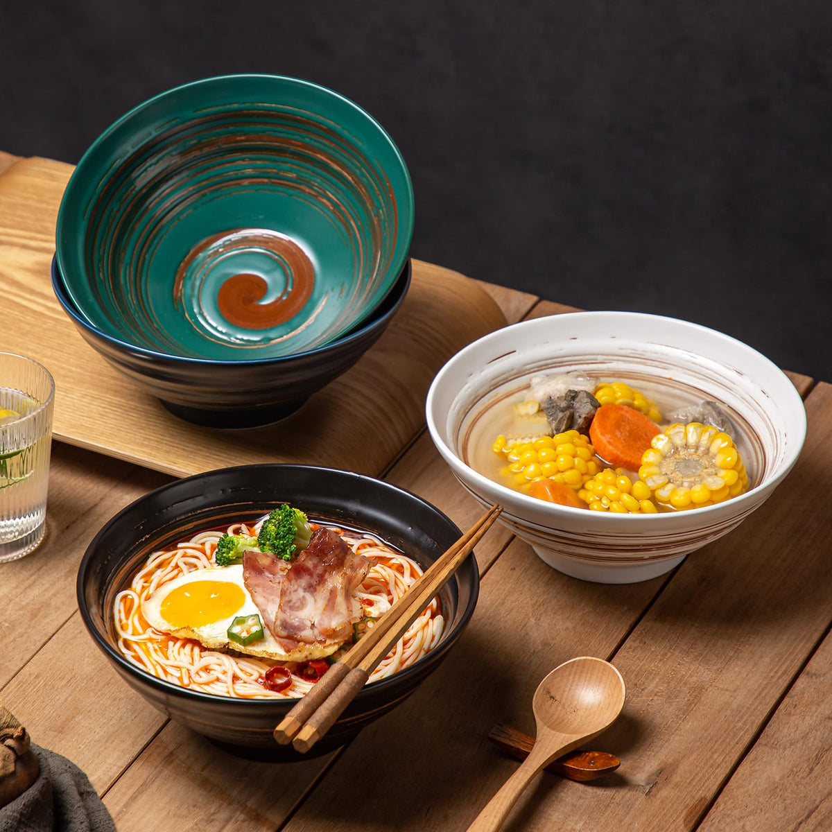 YUN TAO ceramic bowls hold heat well for warm meals during dinner.