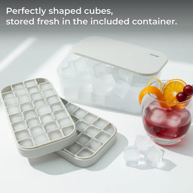 Yuriya BPA-free design ensures safe, clean ice for beverages.