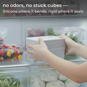Yuriya leak-proof lid prevents spills and odor transfer.