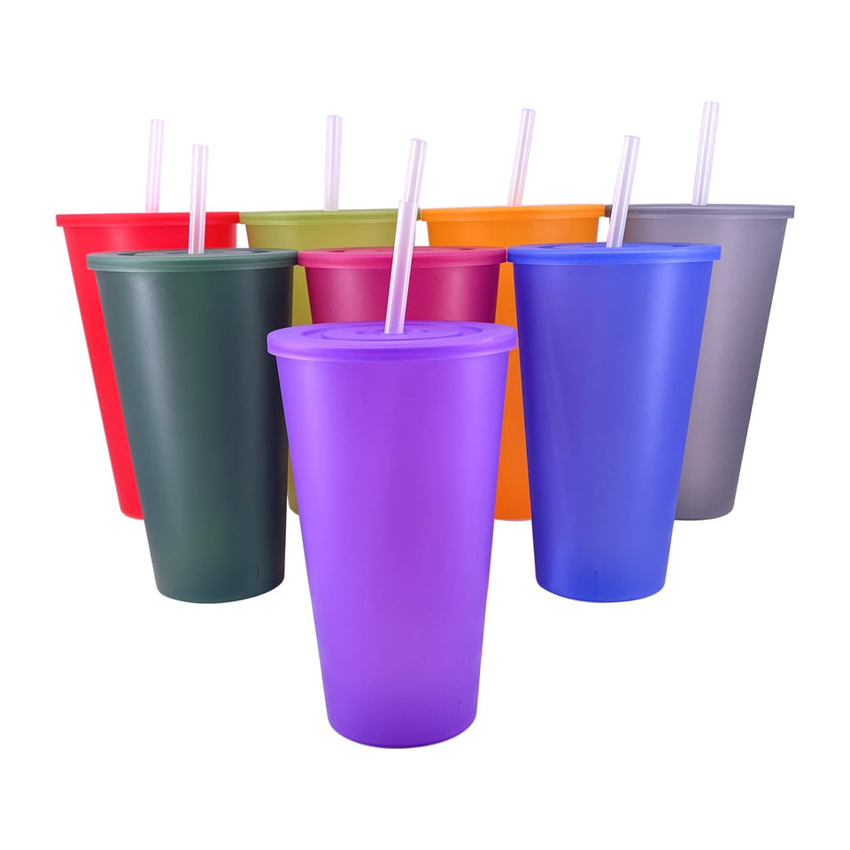 YUYUHUA 32 oz cup with lid and straw in matte red for on-the-go hydration.