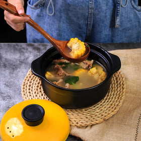 YYLTJR Spatula with sturdy edge for flipping and stirring.