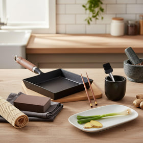 YYMIYU Tamagoyaki pan showing rust-resistant finish