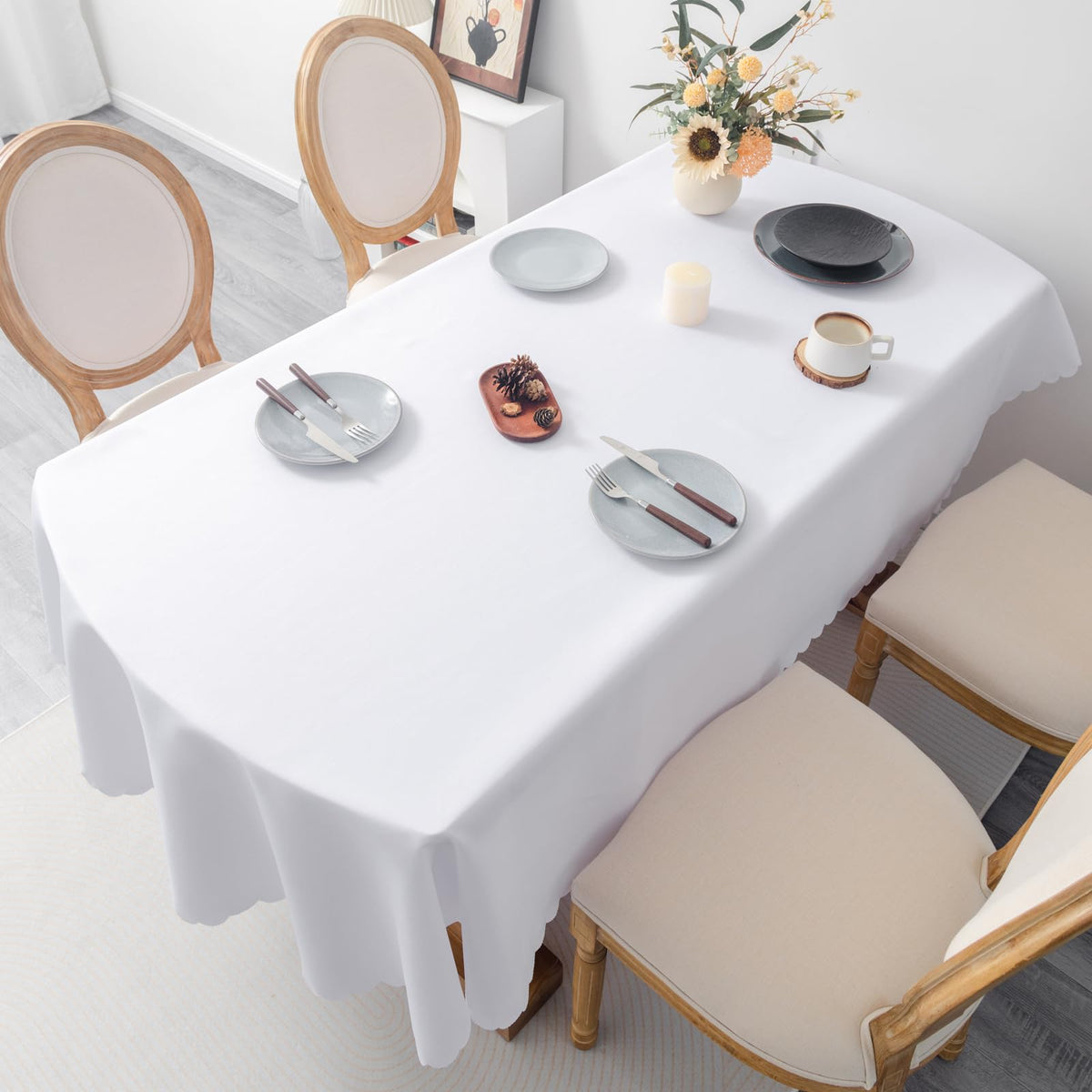 YZKITM tablecloth for dining—ideal for weddings and events.