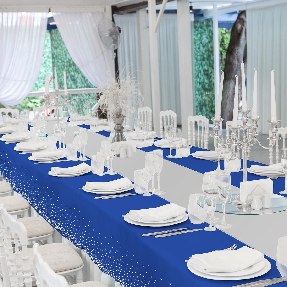 Zachely tear-resistant blue tablecloth withstands spills during celebrations.