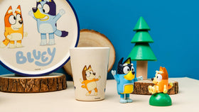Zak Designs Bluey kids mealtime scene featuring family dining.
