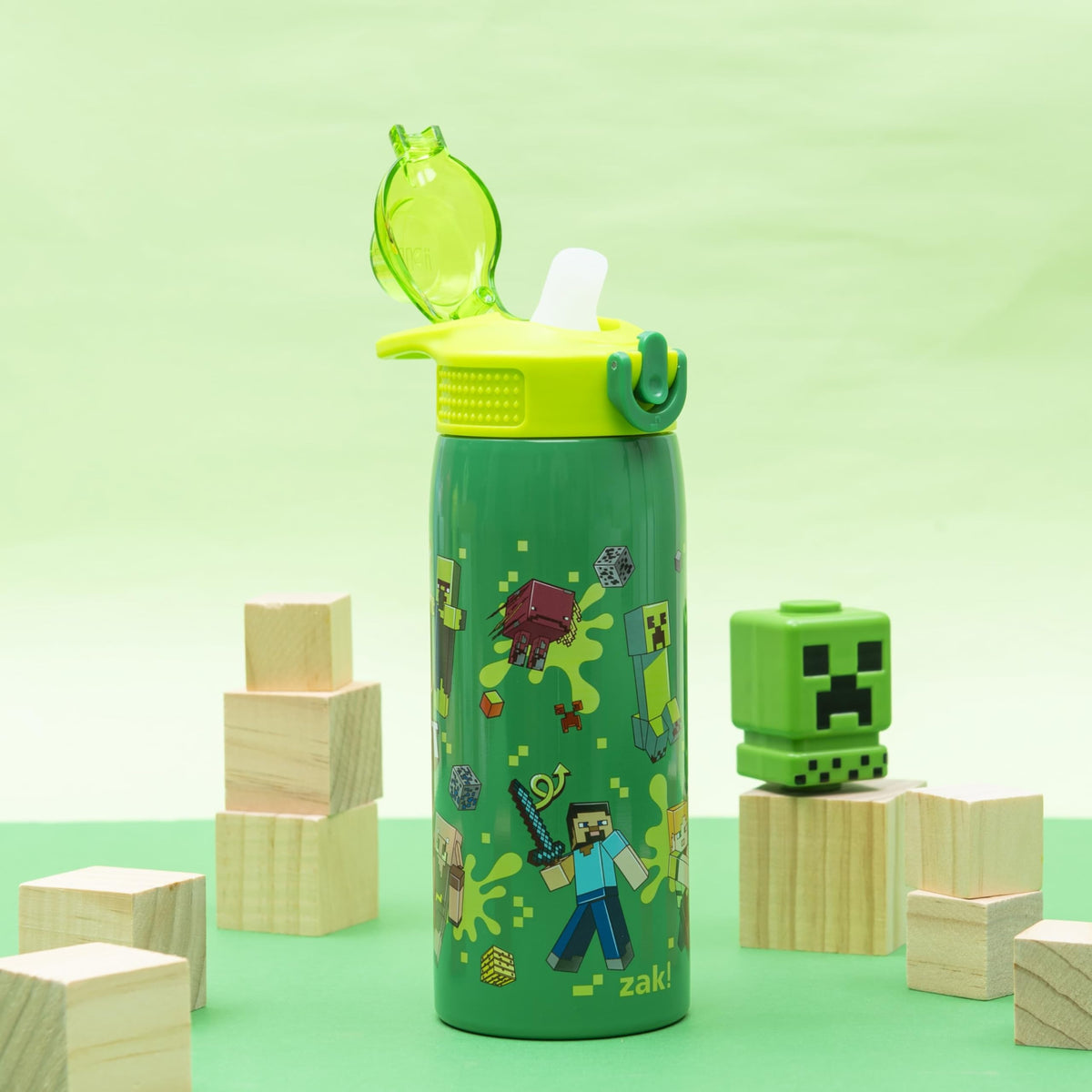 Zak Designs Minecraft Sage bottle featuring Alex, durable stainless steel for daily adventures.