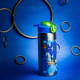 Zak Designs Sonic bottle with removable straw for easy cleaning.