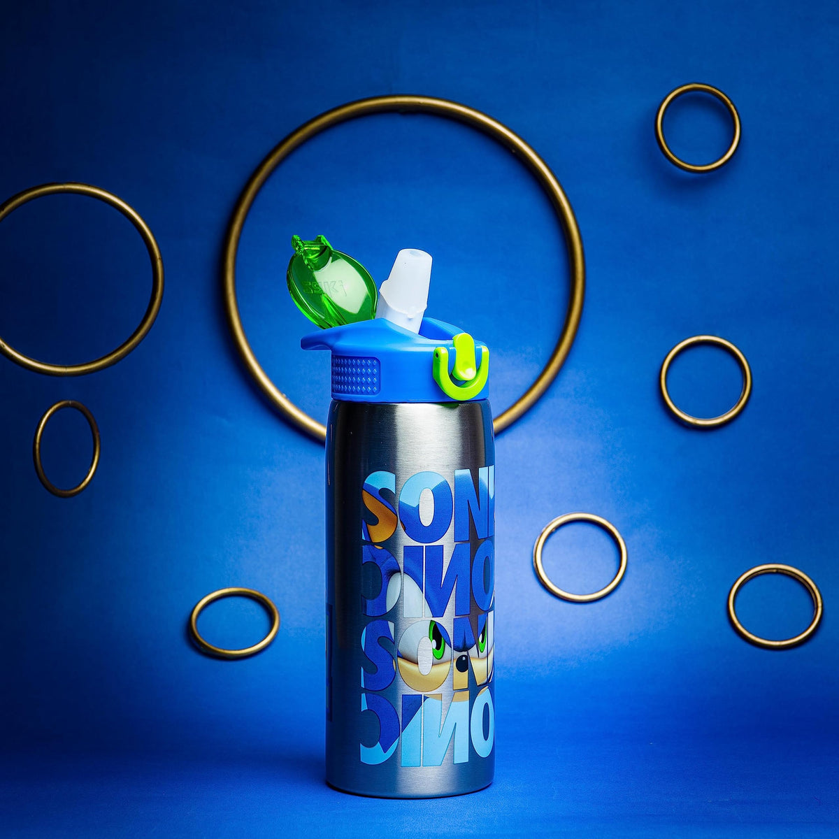 Zak Designs Sonic bottle, top view, spout with locking cap for secure sipping.