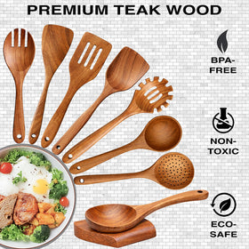 Z&YOU teak fish spatula enabling precise flipping on pans