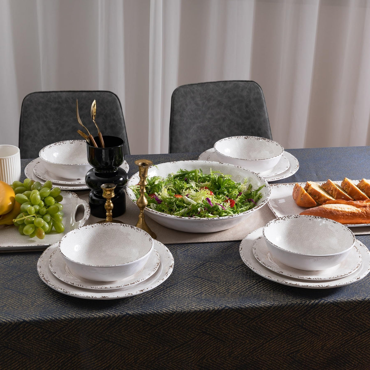 ZAROCRUS indoor-outdoor serving tray suited for patio and picnic use