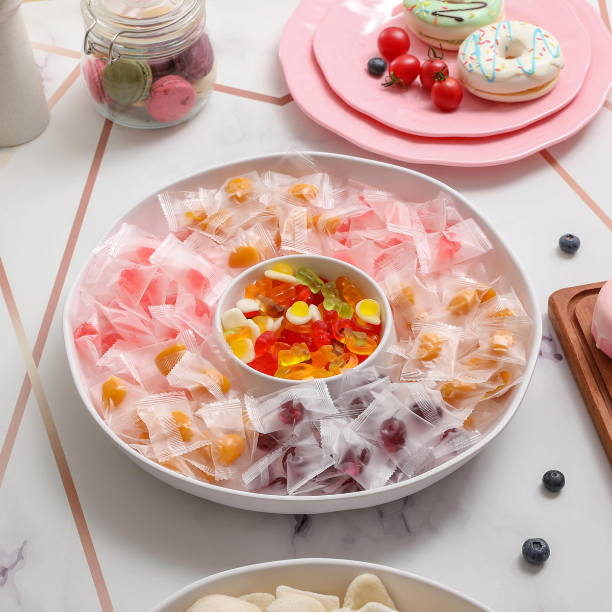 ZAROCRUS BPA-free melamine dishware designed for durable everyday use.