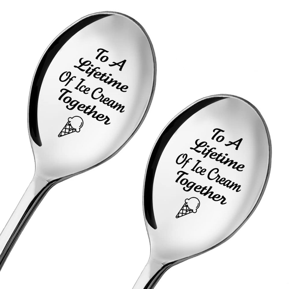 ZBBFSCSB couple spoons engraved for a personalized ice cream moment.