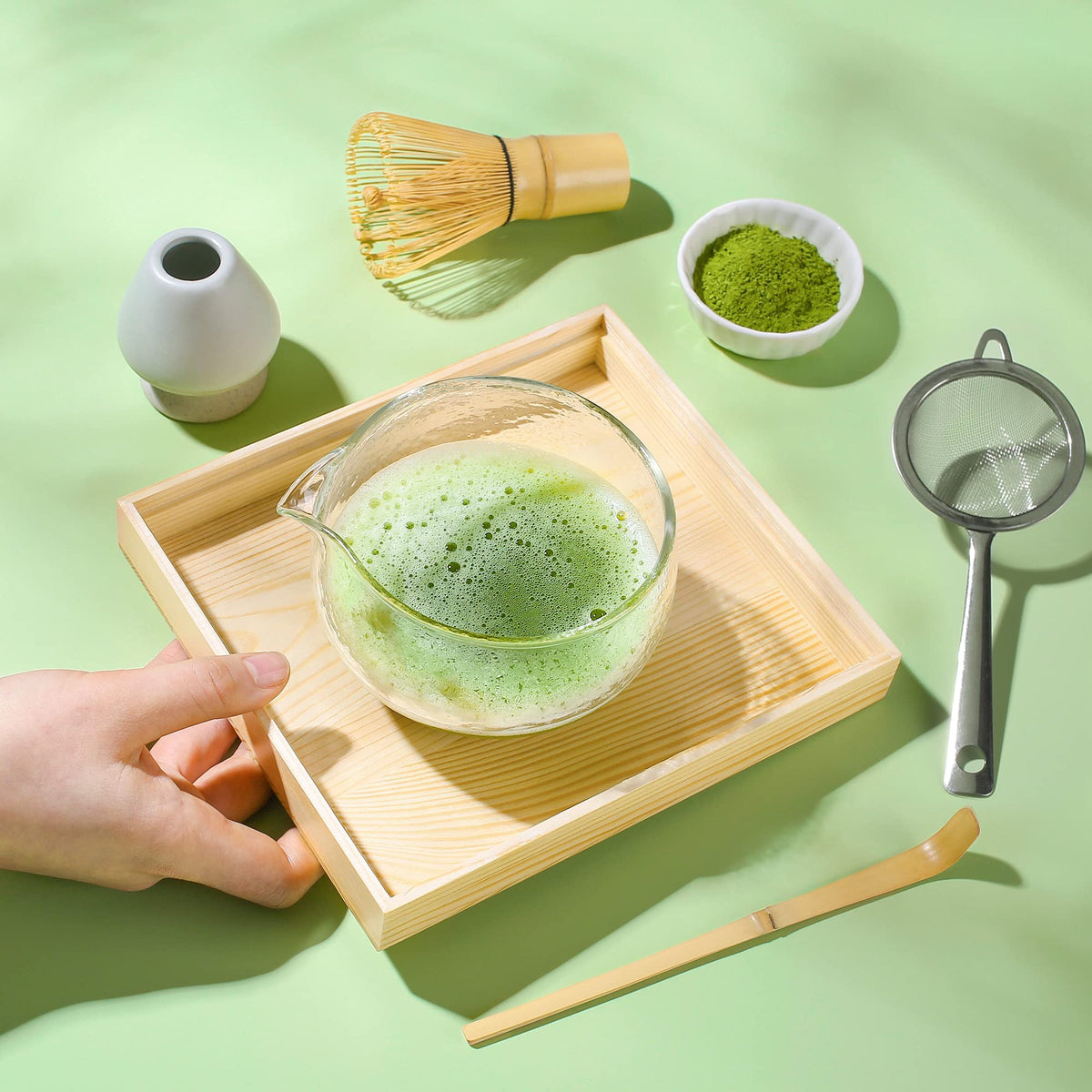 ZENRC textured glass bowl doubles as salad serving dish with transparent contents
