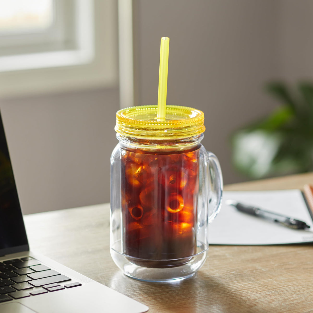 Zephyr Canyon color-straws four-pack for simple drink customization