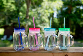 Zephyr Canyon drink by poolside or desk, double-insulated keeps temperature.