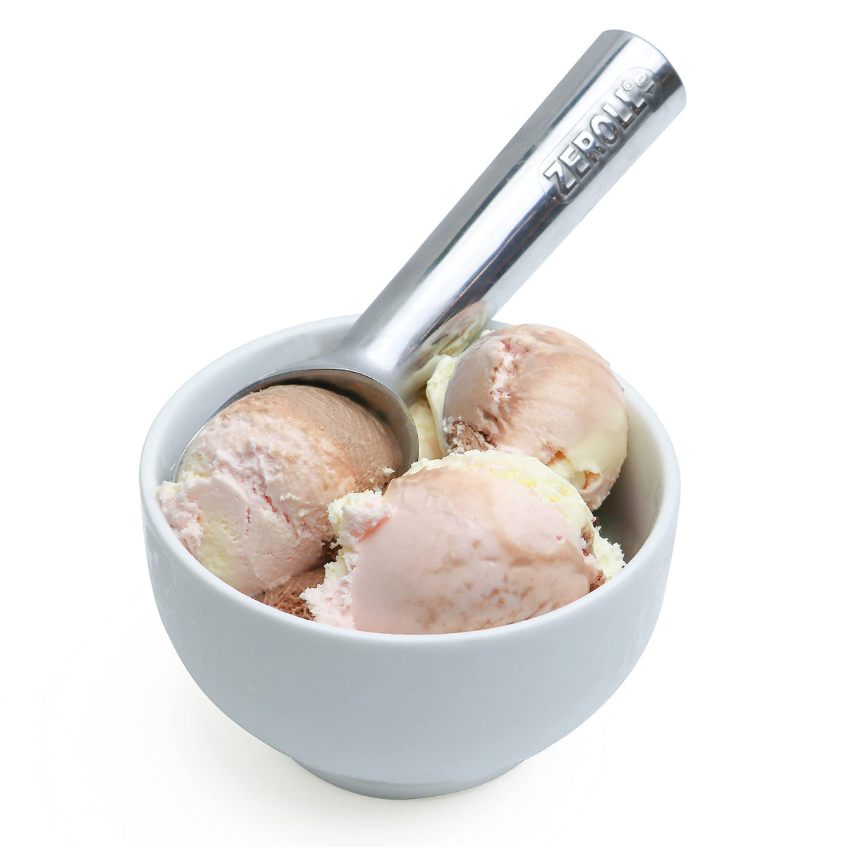 Zeroll ergonomic handle supports both right and left-handed use for comfortable scooping.