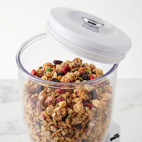 ZevrO GAT201C paddle-wheel system delivers precise 1-ounce portions.