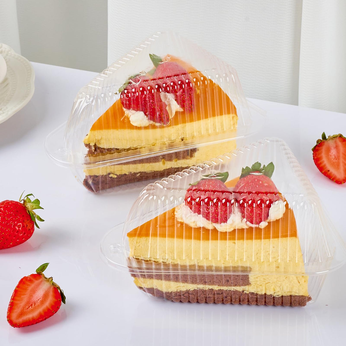Zezzxu takeout pack clear disposables for easy display.