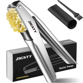 ZIGNTY garlic press front view highlights premium stainless steel for quick mince