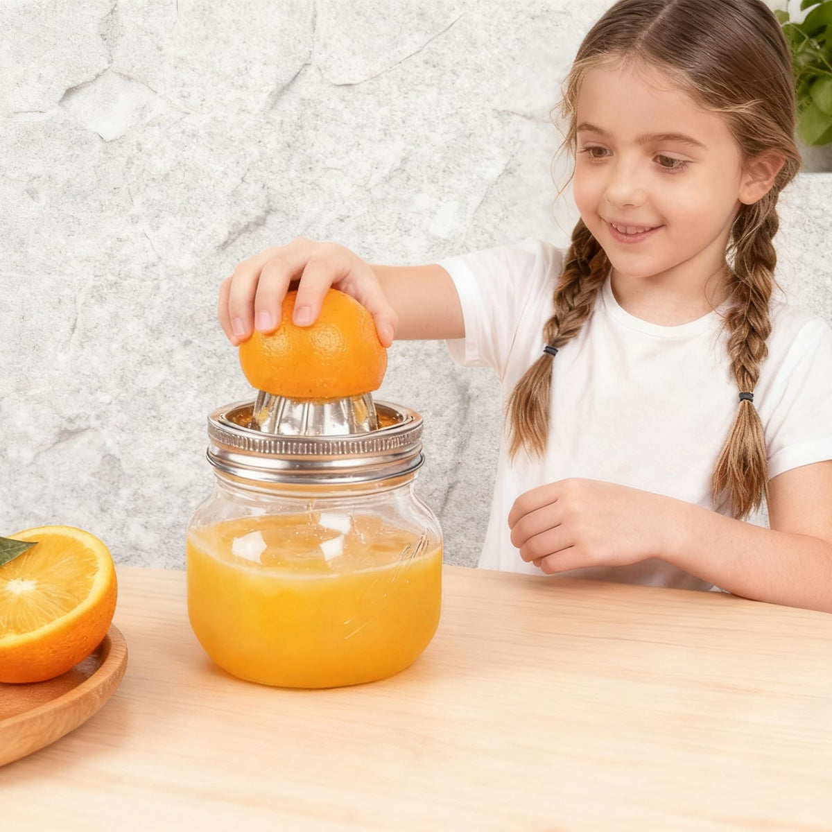 ziHenryDa two-piece stainless steel juicer lid ready for citrus extraction