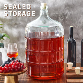 Ziliny oak cork porous structure enables gentle air exchange