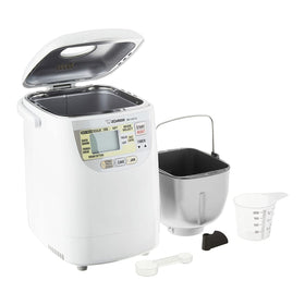 Zojirushi BB-HAC10 baking pan and kneading blade ensure even mixing