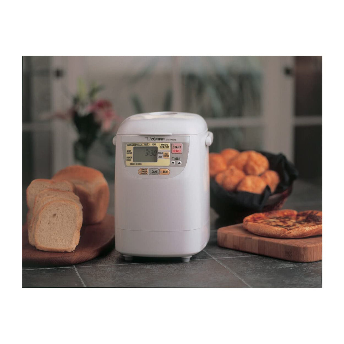 Zojirushi BB-HAC10 packaging includes instruction booklet and warranty