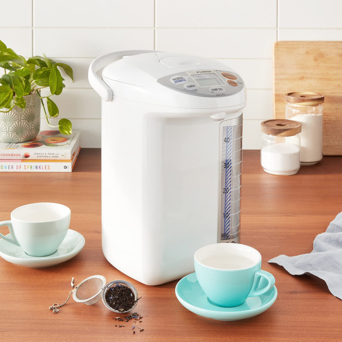 Zojirushi CD-LFC50 quick temp mode keeps drinks warm without boiling for convenience.