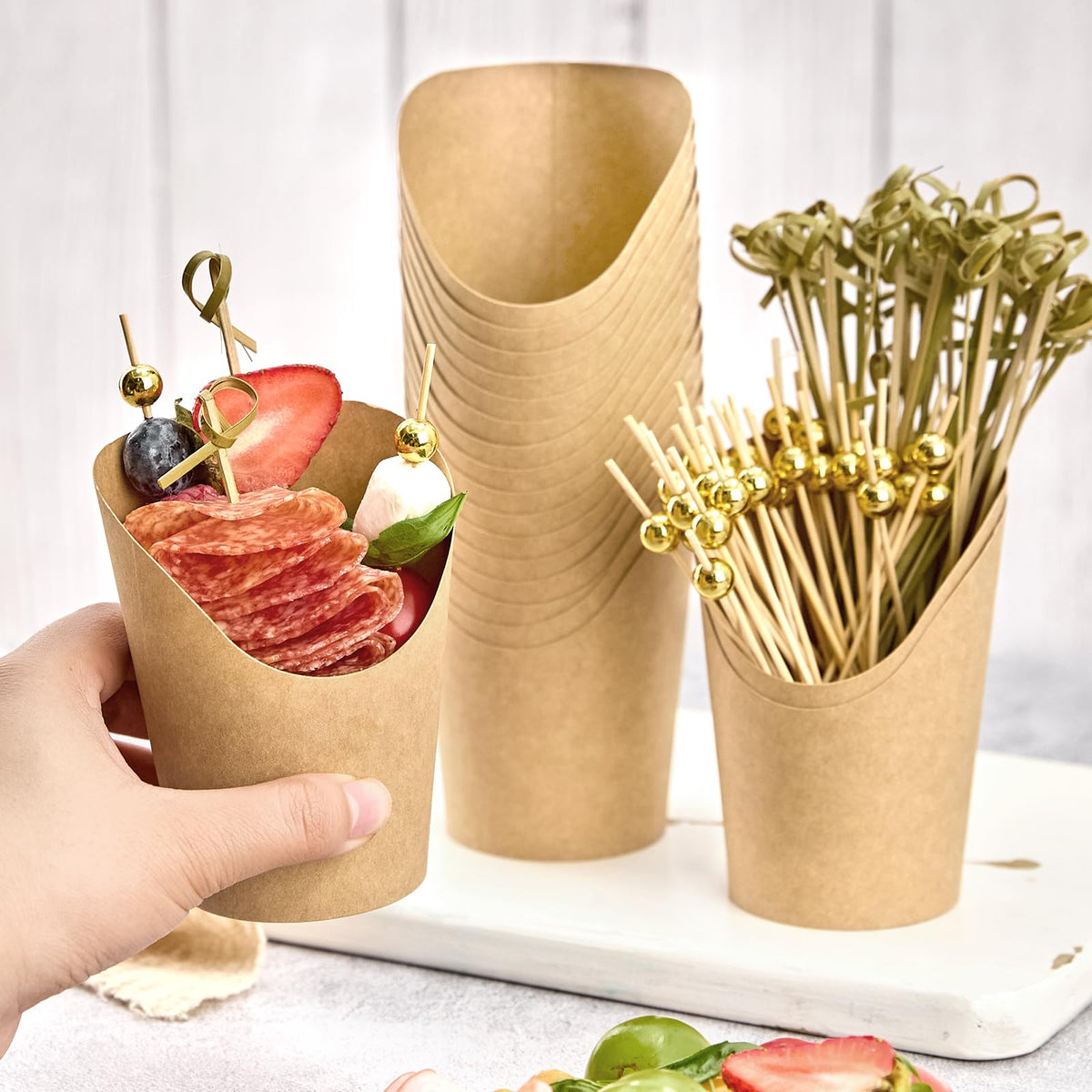 ZORRITA oil and water resistant kraft paper cups in use.