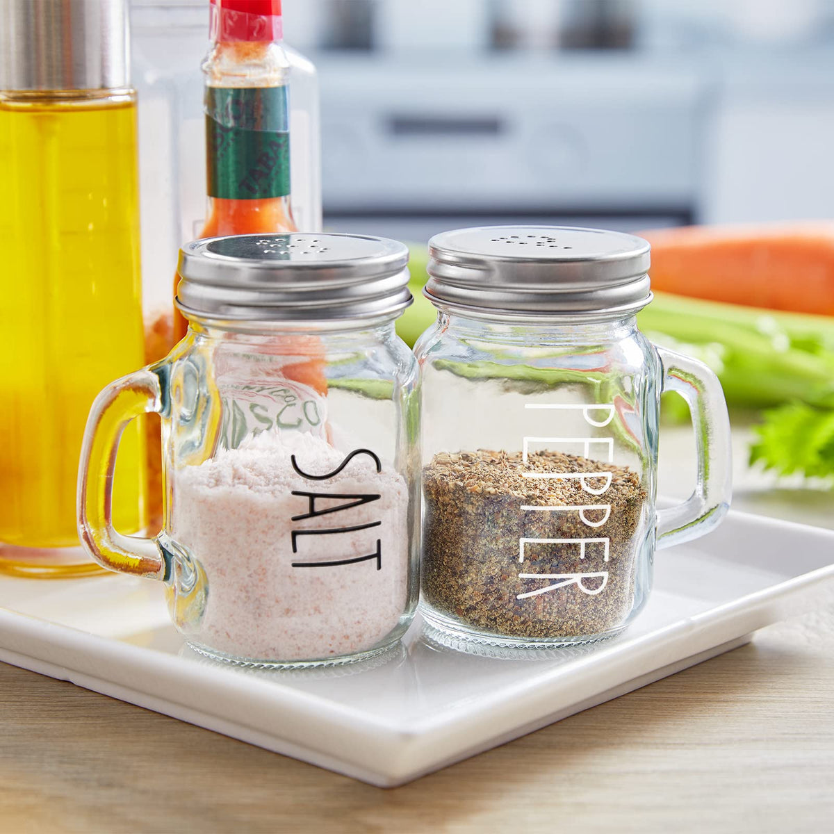 ZOSUJO clear salt and pepper shakers with stainless lids for mess-free tables