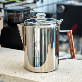 ZOWIE KING campfire brew session releases aromatic steam and rich flavor potential.