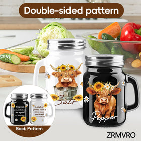 ZRMVRO Highland cow pattern close-up shows charming design for daily meals.