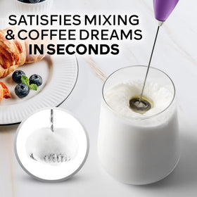 Zulay Kitchen frother close-up shows rich foam atop a latte