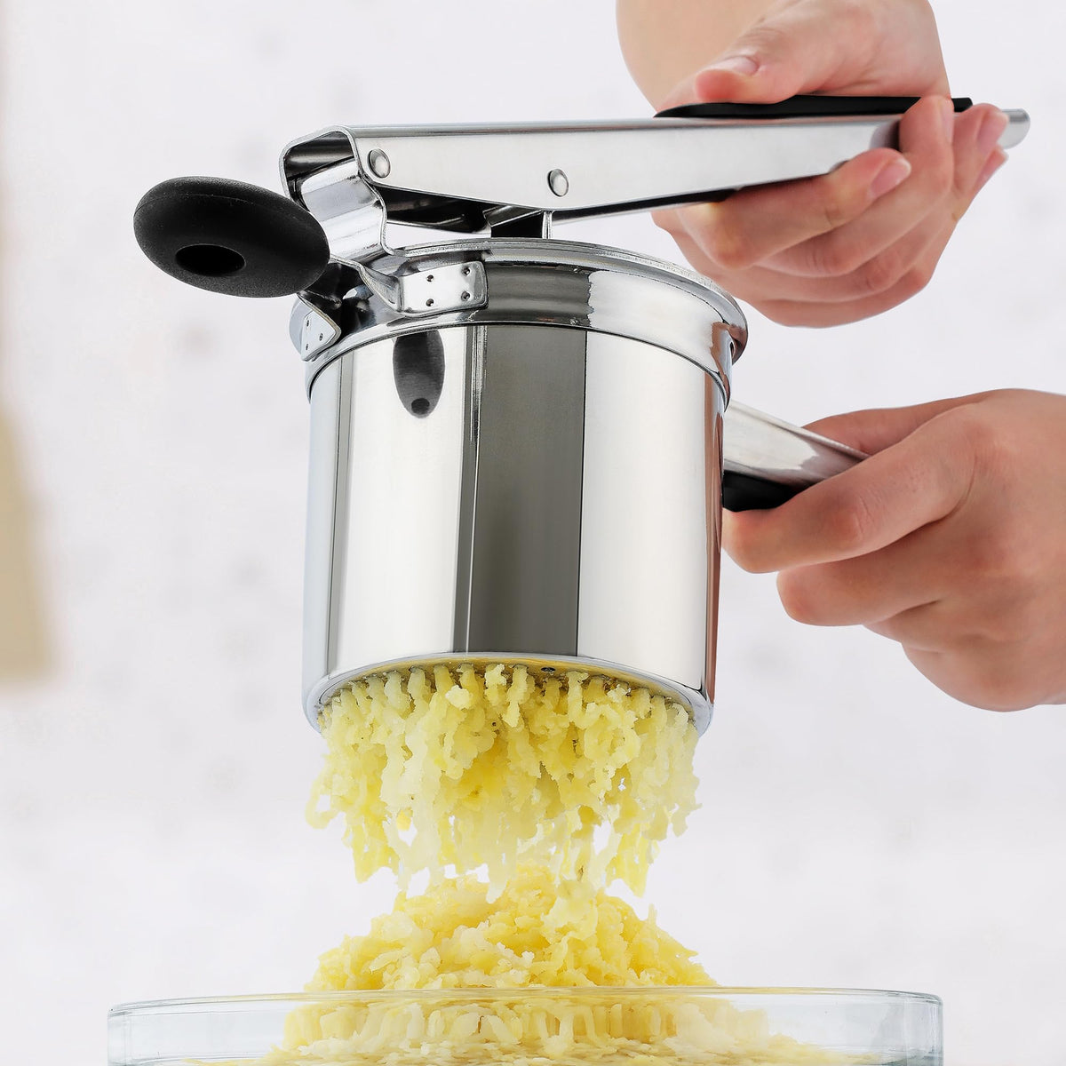 Zulay Kitchen hanging hole ring keeps the masher within easy reach for storage.