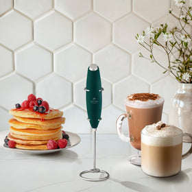 Zulay Kitchen matcha whisking feature produces smooth matcha without lumps.