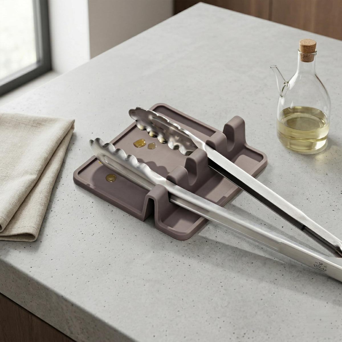 Zulay Kitchen spoon rest makes a thoughtful housewarming gift