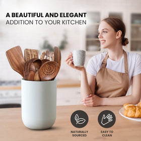 Zulay Kitchen teak pasta server helps lift and serve pasta neatly