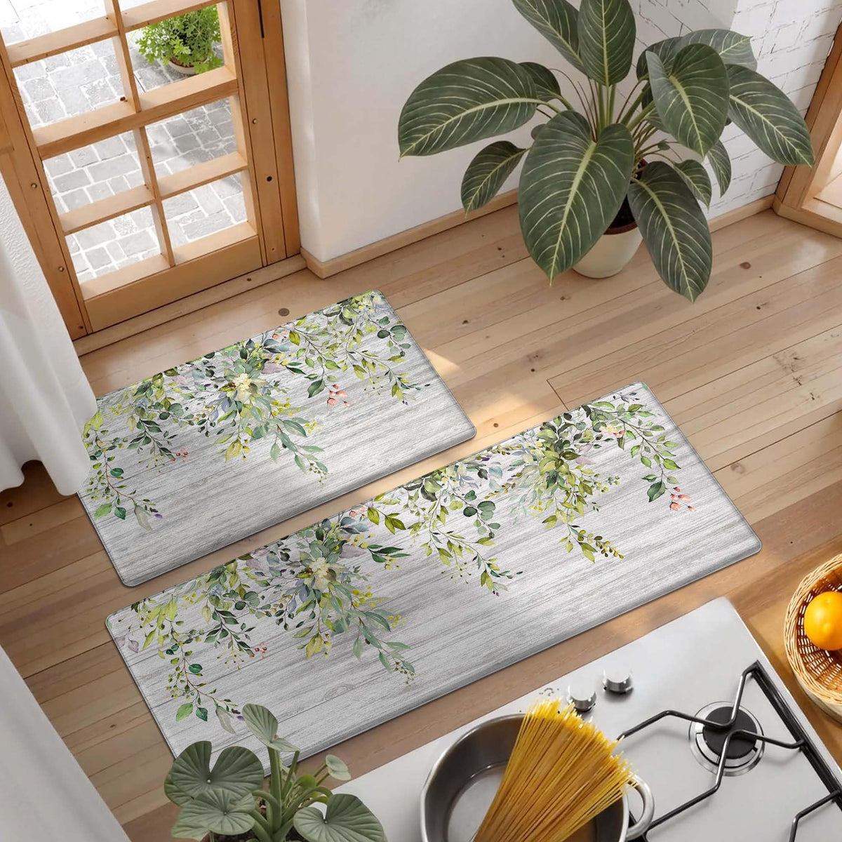 Zussun waterproof and oil-resistant surface enables quick cleanup after spills.
