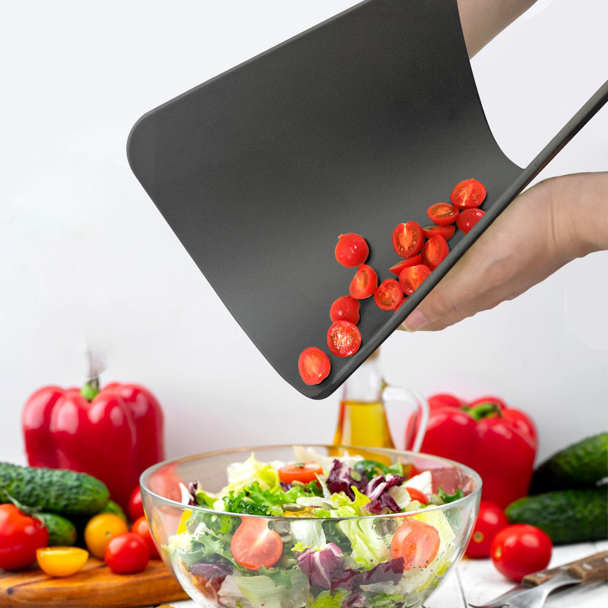 ZVP two-sided non-slip grip keeps ingredients stable during chopping.