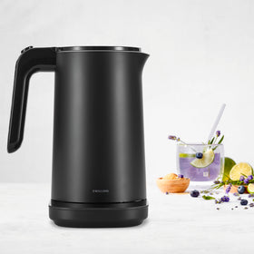 ZWILLING Enfinigy cordless pour spout enables precise, convenient pouring