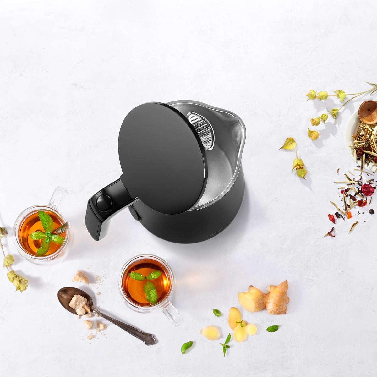 ZWILLING Enfinigy glass-style concept showing measuring lines for precise fill