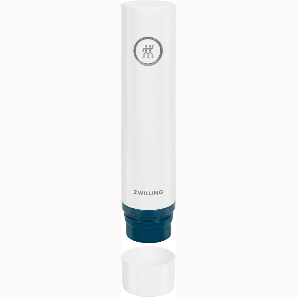 ZWILLING Fresh & Save vacuum pump with sea-inspired blue design for fresh storage.
