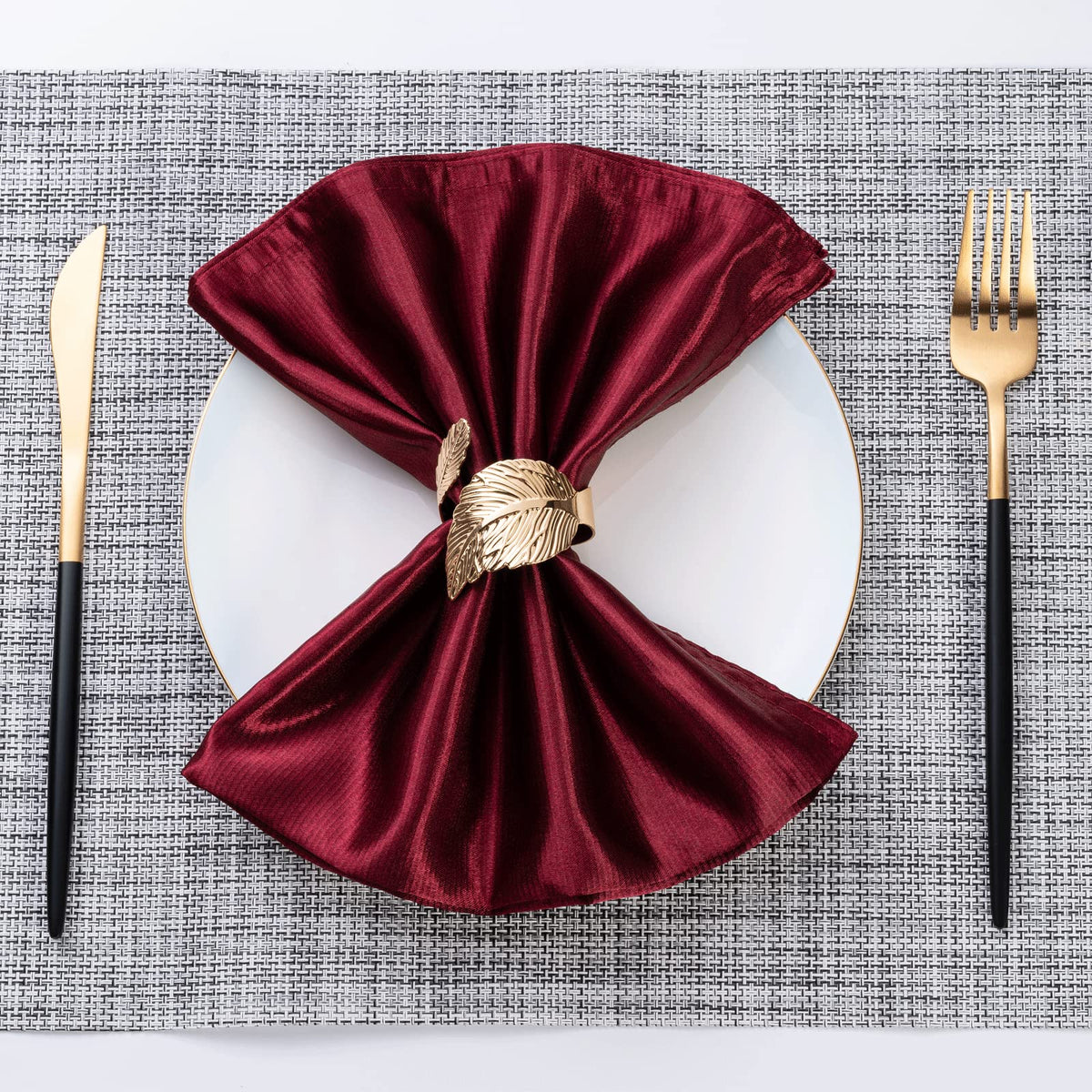 ZYDSUBGS Gold Leaf Napkin Rings ideal for Christmas dinners.